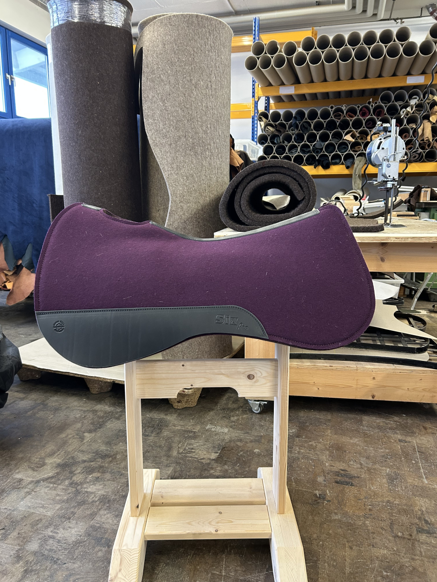 Sonderverkauf SixPro Reining 30" x 30" lila/schwarz